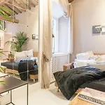 아파트 Loft&terrace - Elevated Elegance At Navona