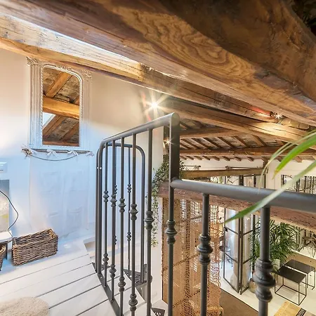 Loft&terrace - Elevated Elegance At Navona Apartment