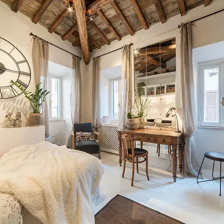 Loft&terrace - Elevated Elegance At Navona Apartment Rome